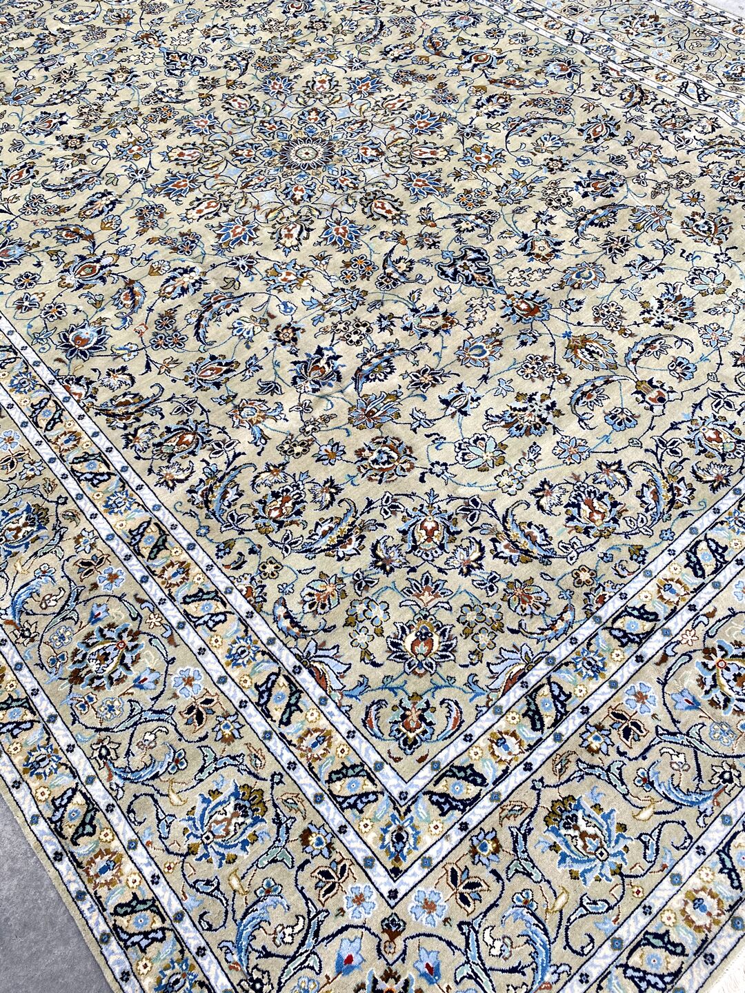 4x3M Signed Pistachio Tone Persian Kashan Rug - Image 6