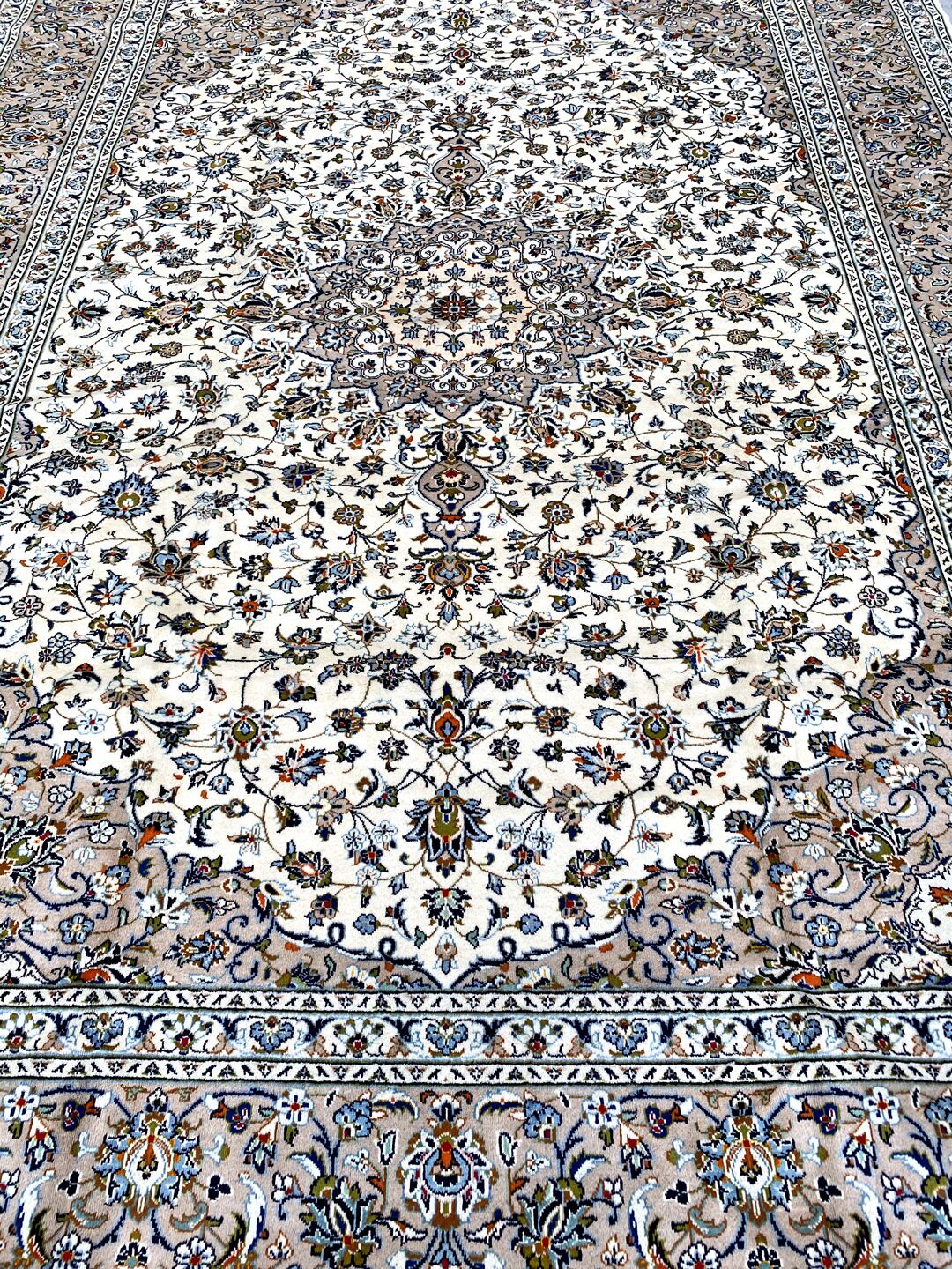 4x3M Royal Beige Persian Kashan Rug