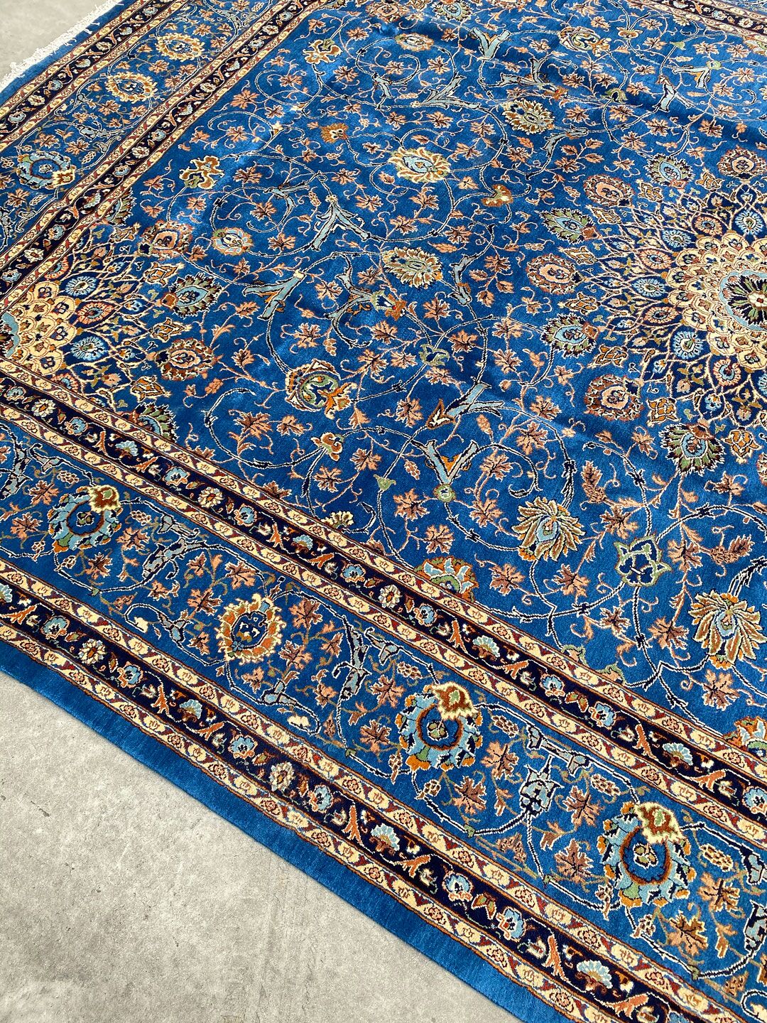 4x3M Lamb's wool Kashmar Rug - Image 8