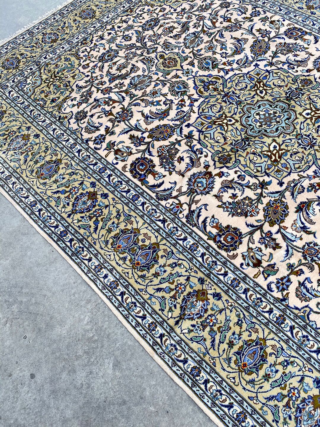 3.3x2.5M Beige Persian Kashan - Image 7