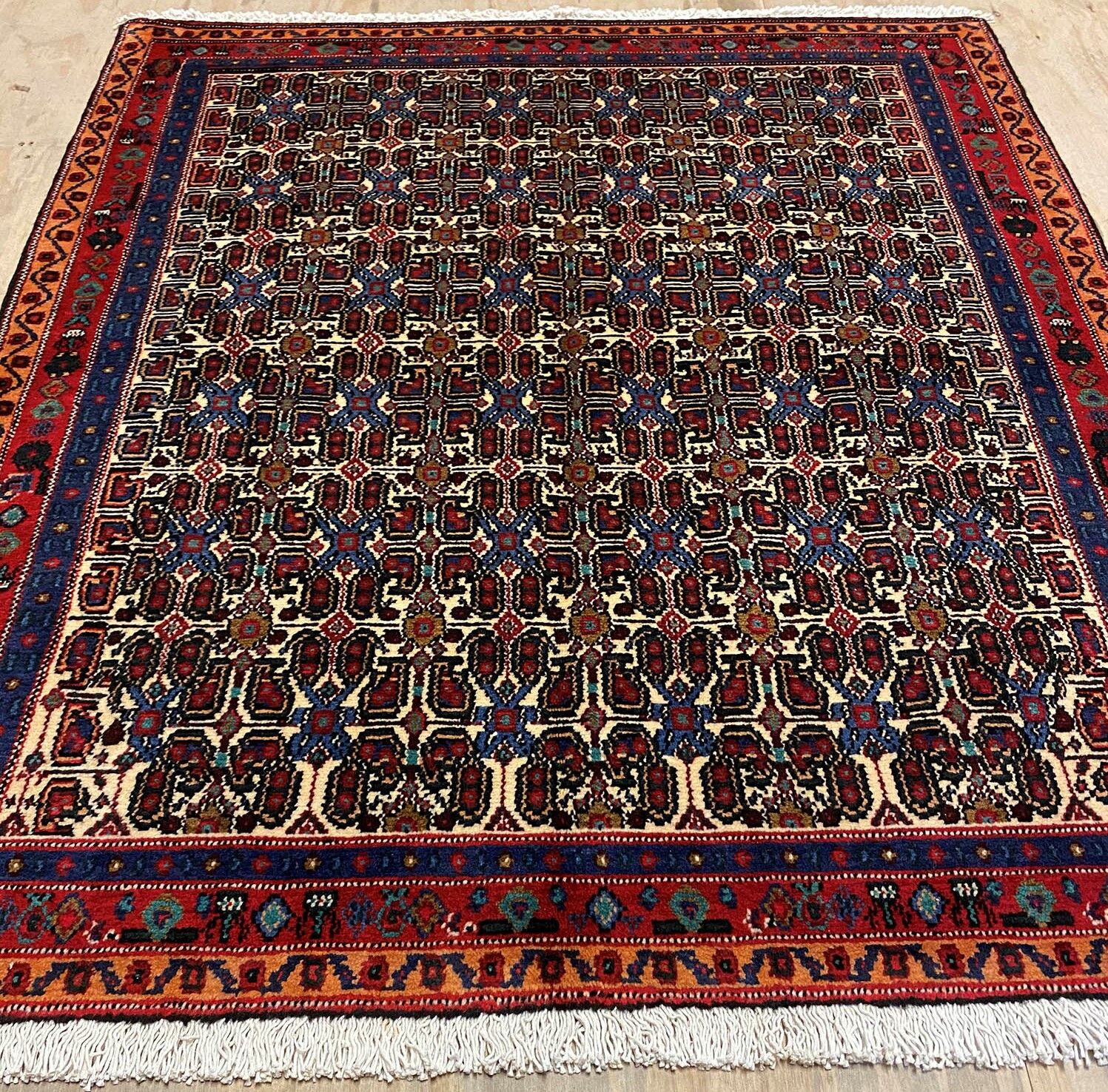 1.3x1.1M Kurdish Sanandaj Rug (Mahi) - Image 3