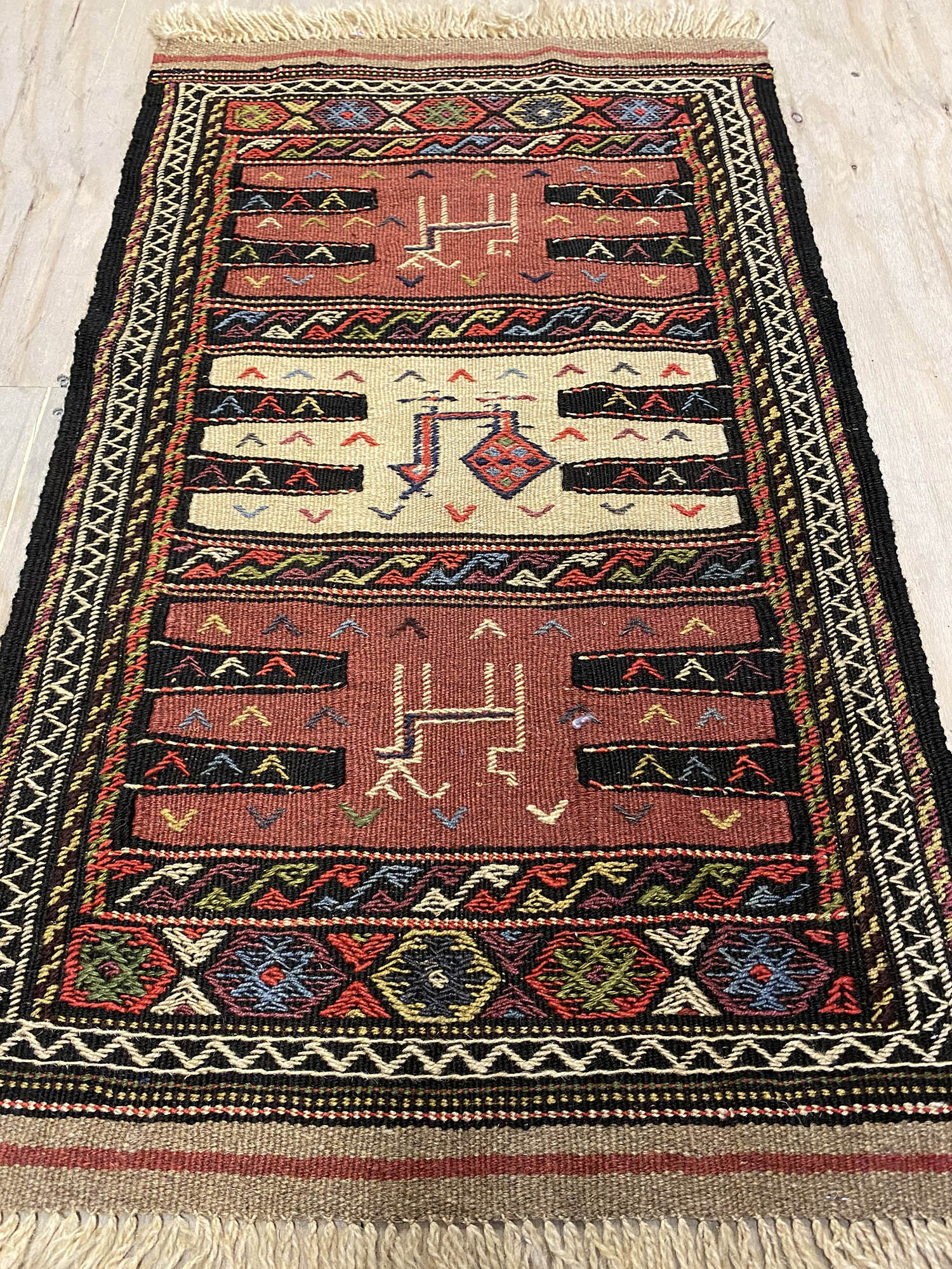 0.9x0.5M Kurdi Handmade Kilim - Image 4
