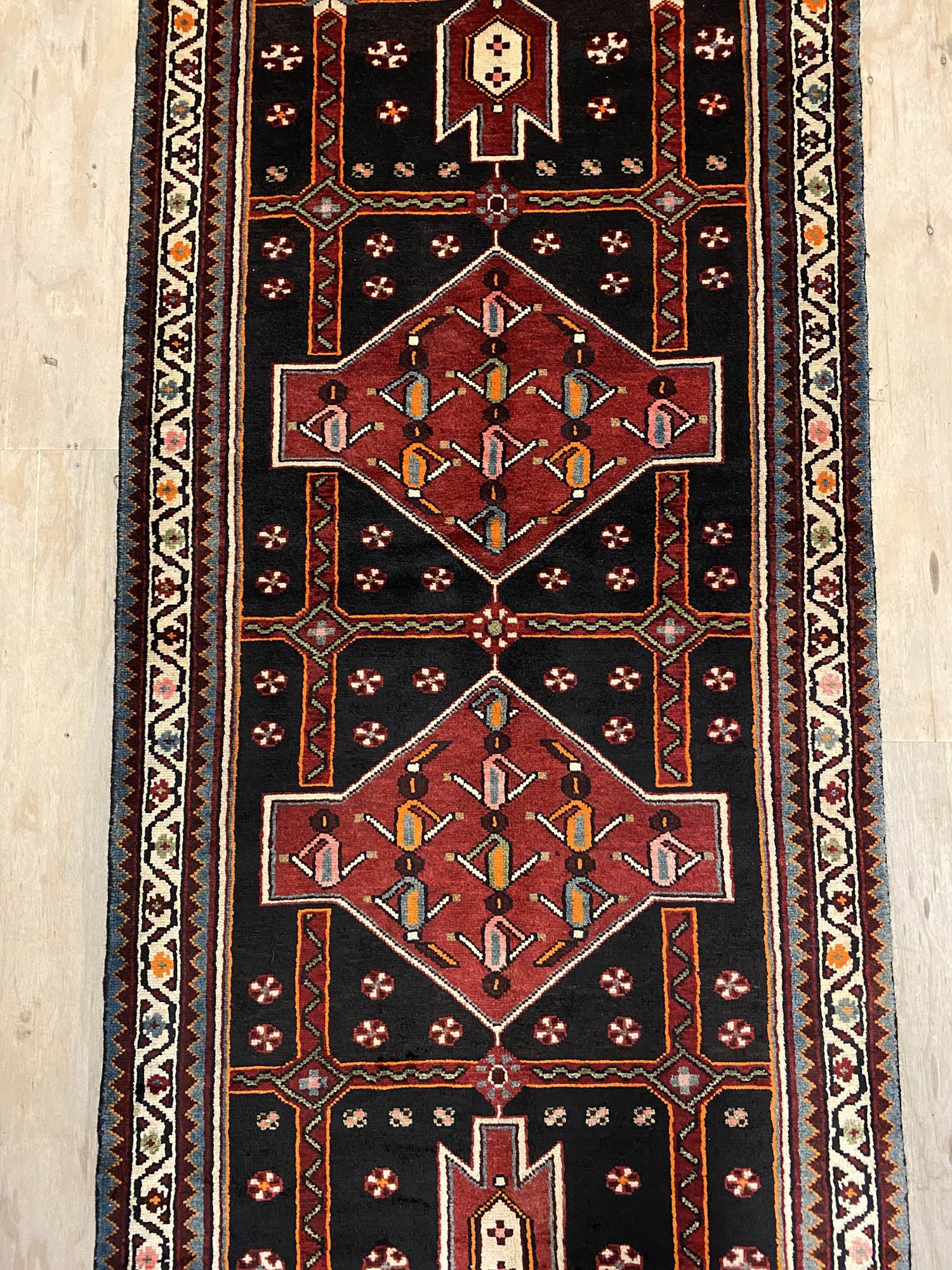 3M Hamedan Persian Runner - Image 6