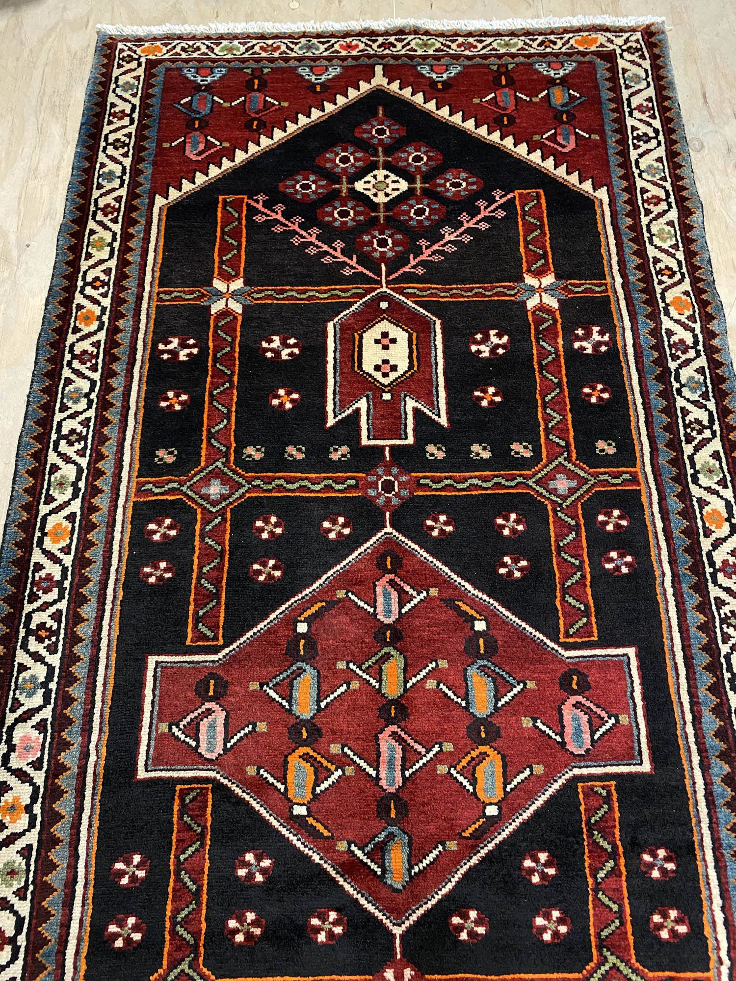 3M Hamedan Persian Runner