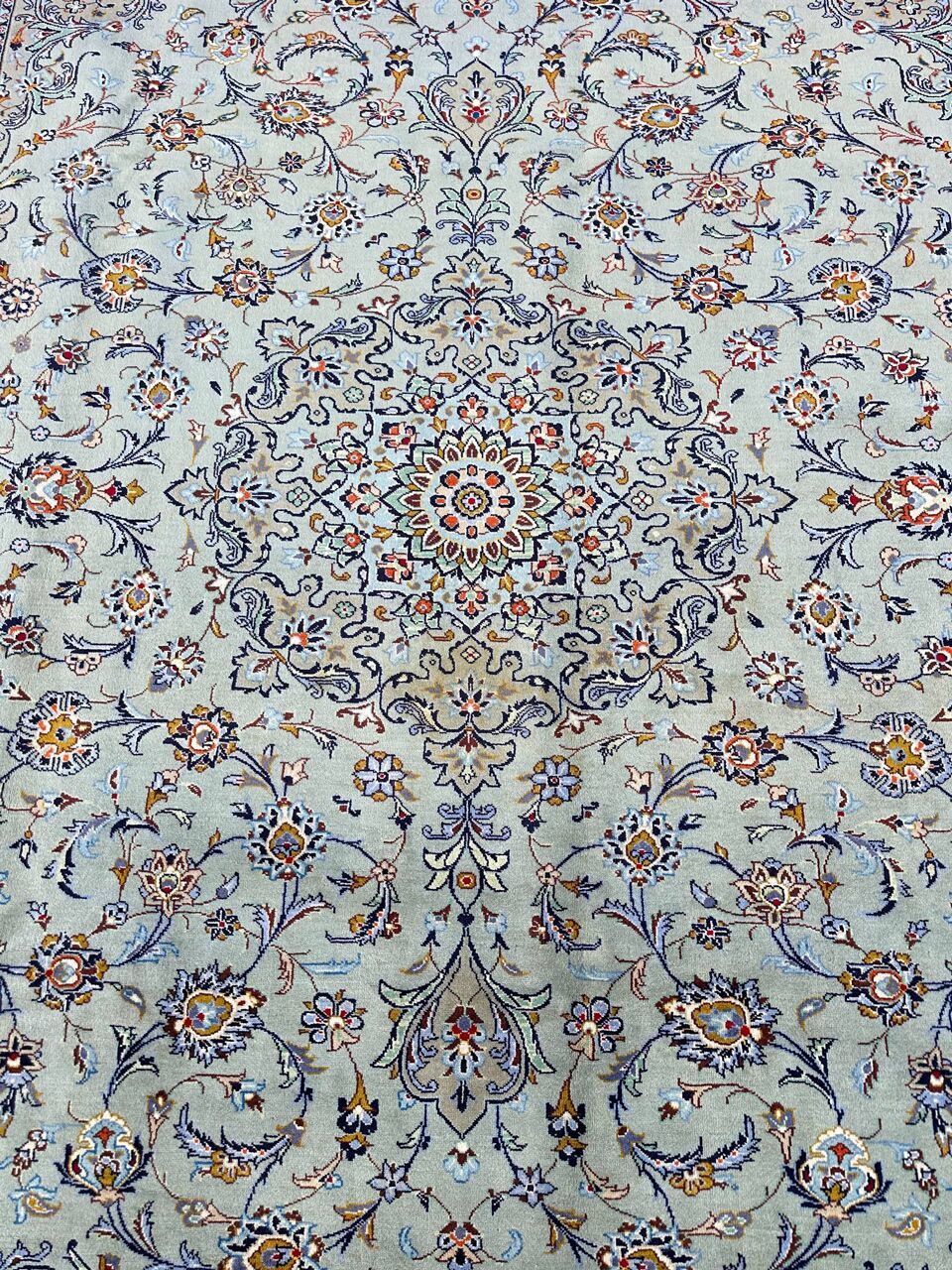 4x3M Pistachio Tone Persian Kashan Rug - Image 4