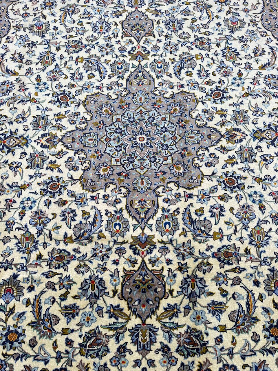 3.6x2.4M Beige Persian Kashan Rug (Kolk) - Image 3