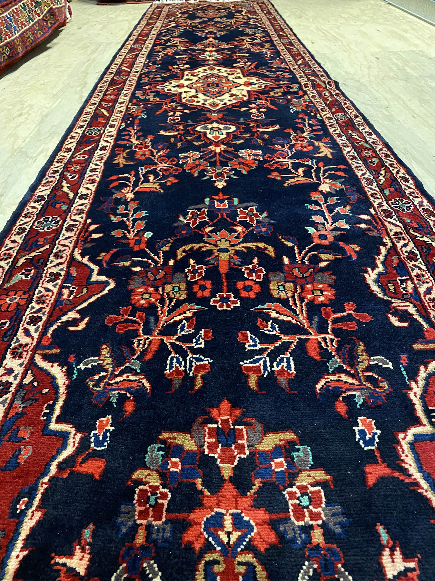 Fine 4.4M Hamedan Persian Runner (Malayer) - Image 5