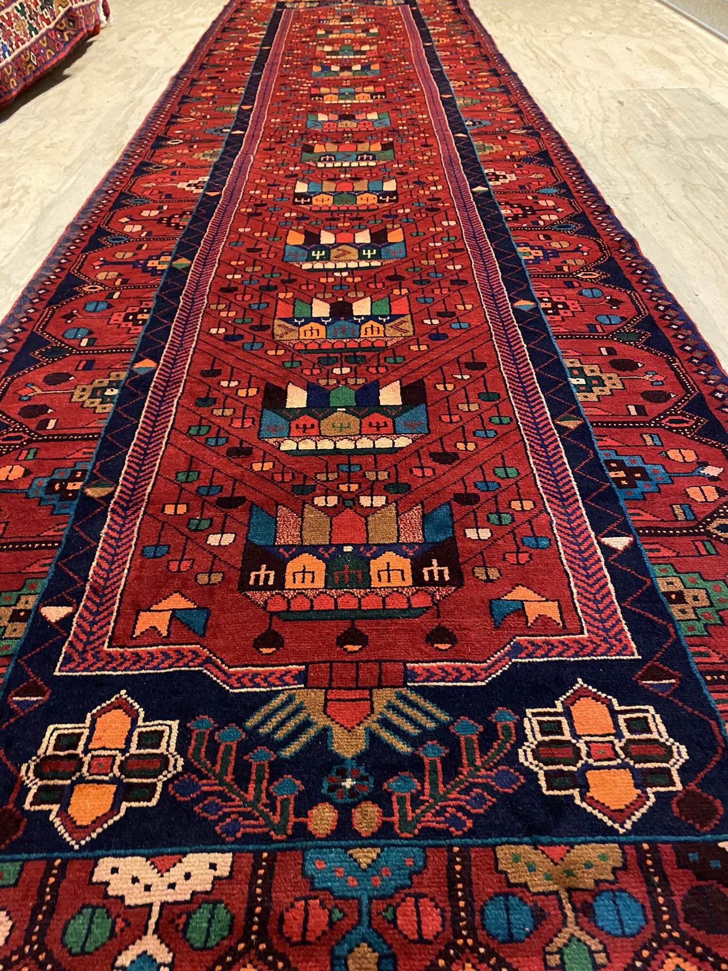 4M Fine Saveh Runner