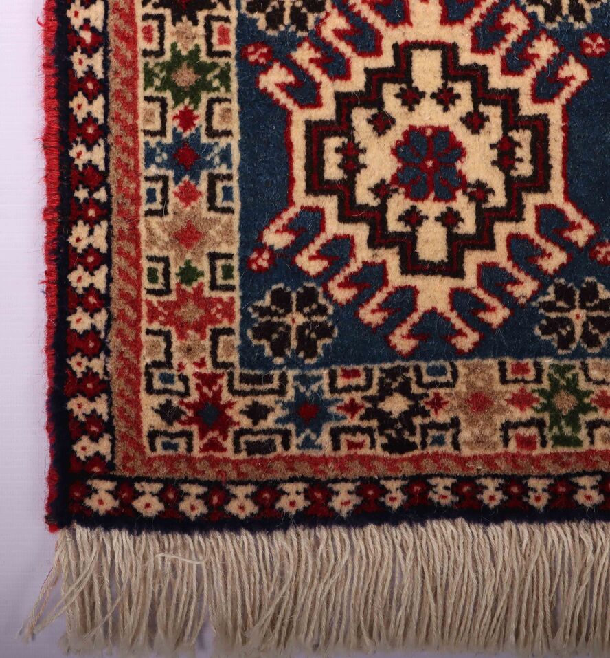 0.9x0.6M Persian Yalameh Rug - Image 2