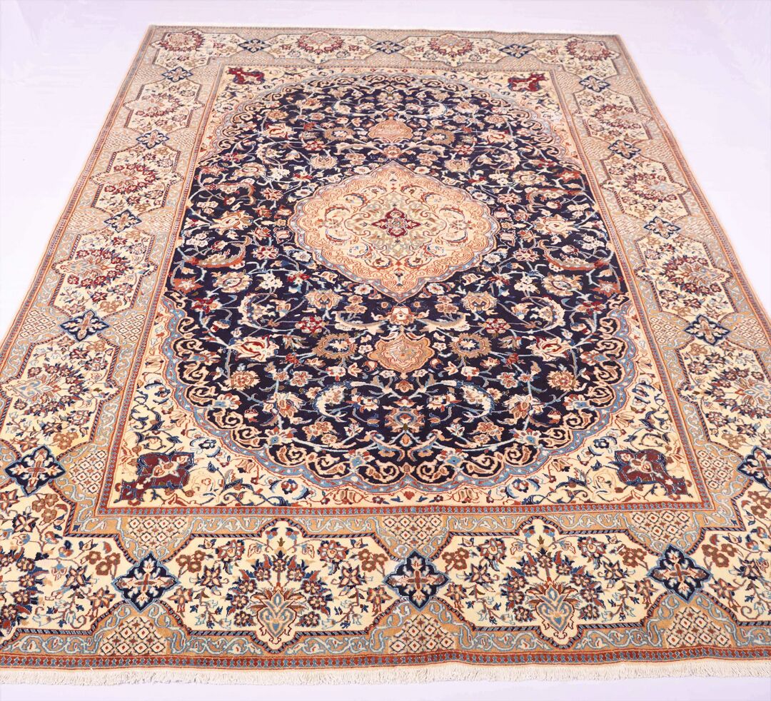 3.7x2.4M Silkinlaid Nain Rug - Image 4