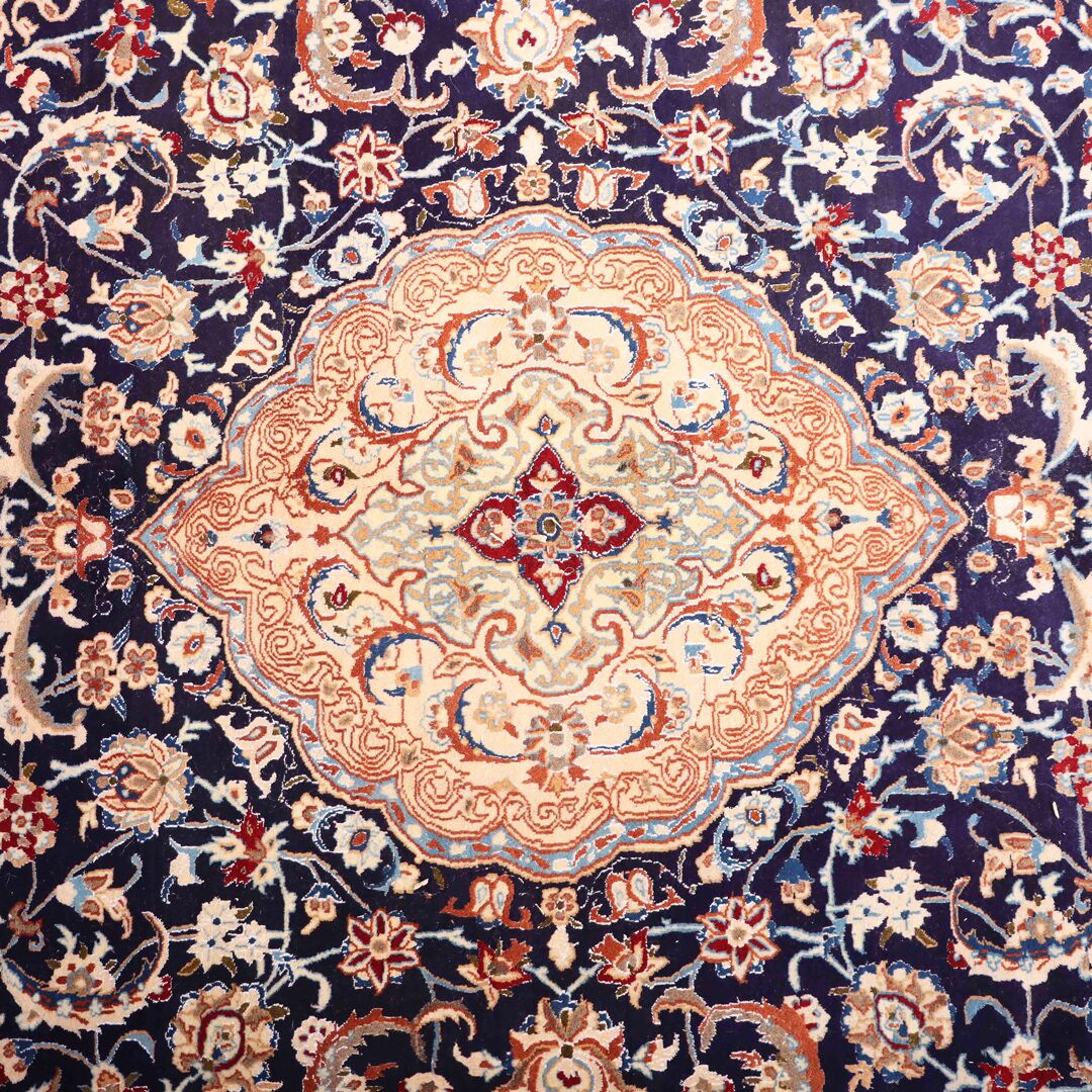 3.7x2.4M Silkinlaid Nain Rug - Image 3