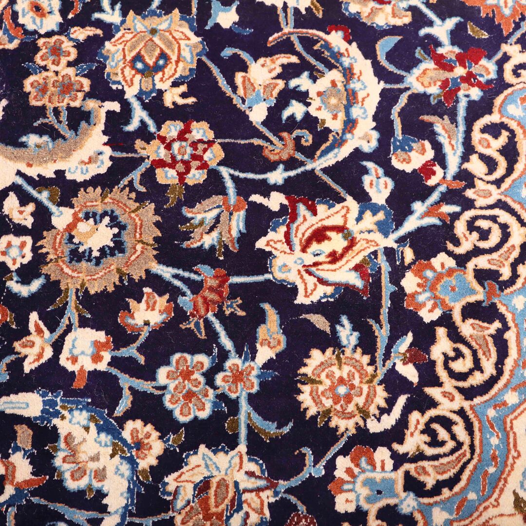 3.7x2.4M Silkinlaid Nain Rug - Image 5