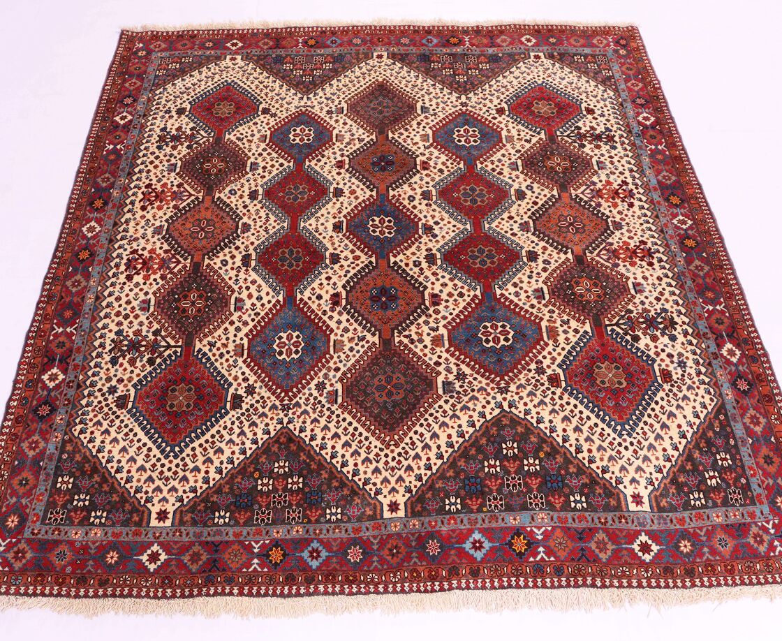 2.4x2M Stunning Persian Yalameh Rug - Image 2