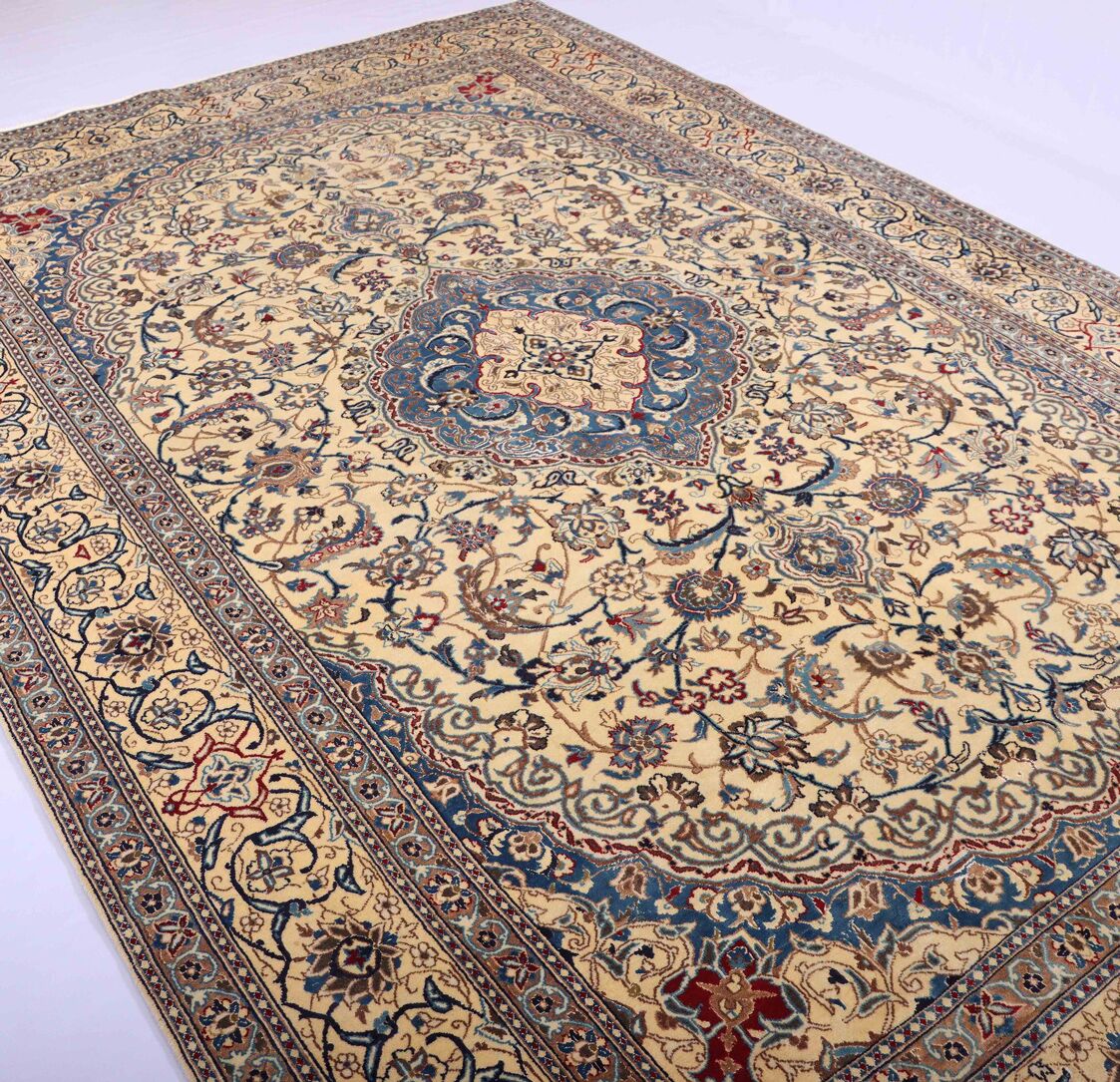 Discounted 3.7x2.4M Silkinlaid Rug Nain (6La) - Image 4