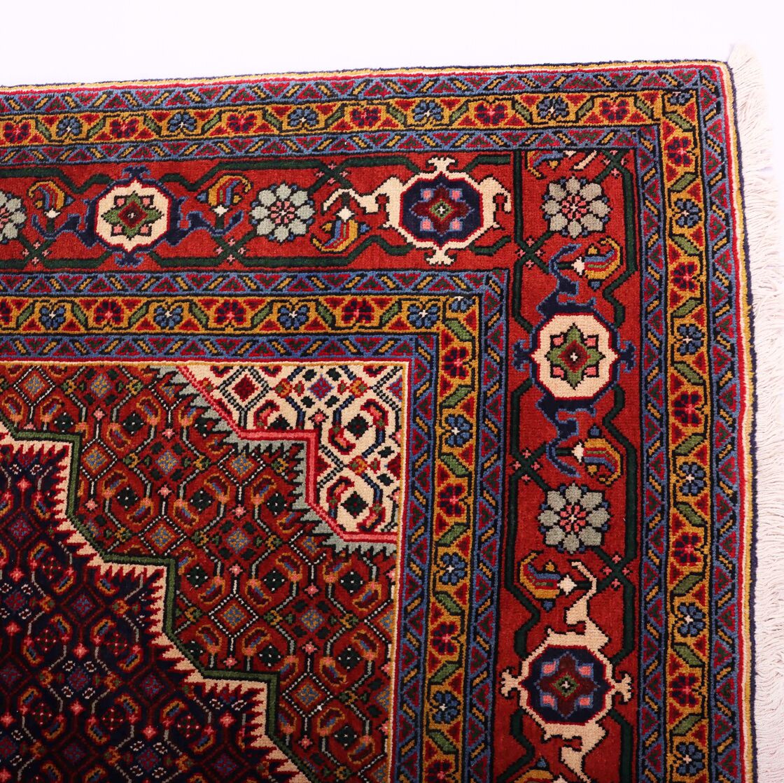 3x2M Fish Design Ardabil Rug - Image 5