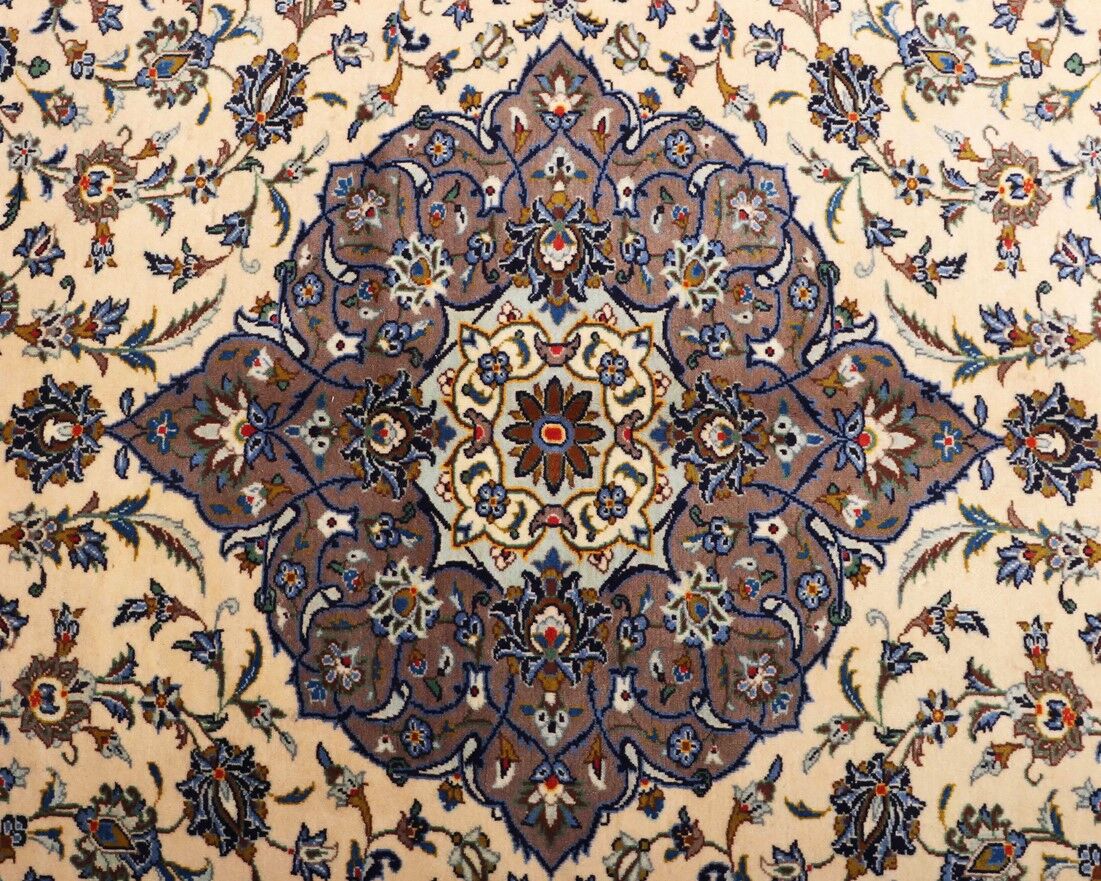 3.3x2.5M Pistachio Tone Persian Kashan Rug - Image 3