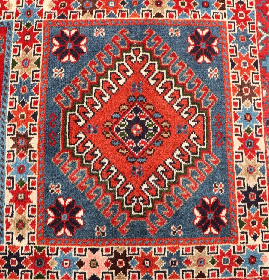 1.5x1M Persian Yalameh Rug - Image 3