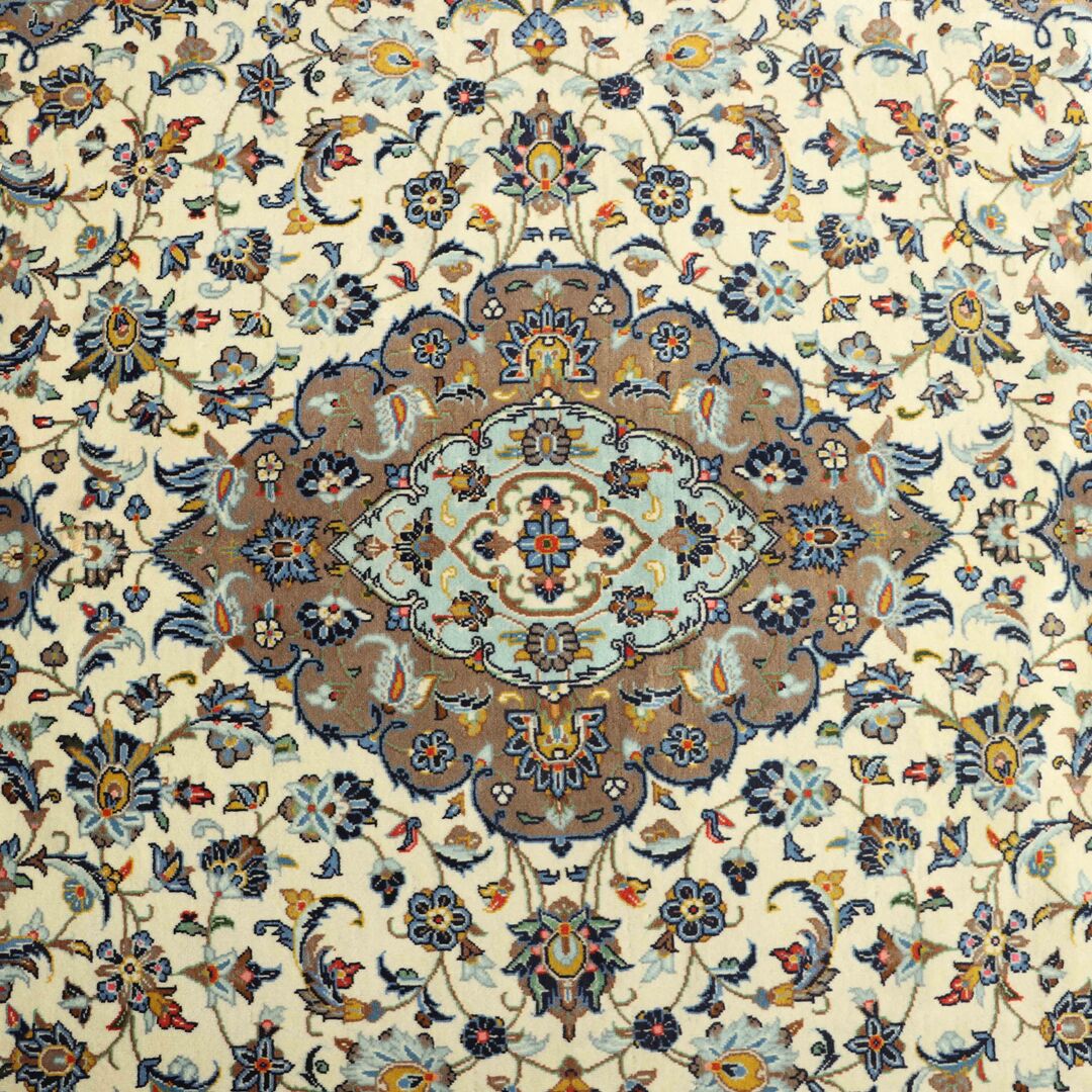 3x2M Beige Persian Kashan Rug - Image 3