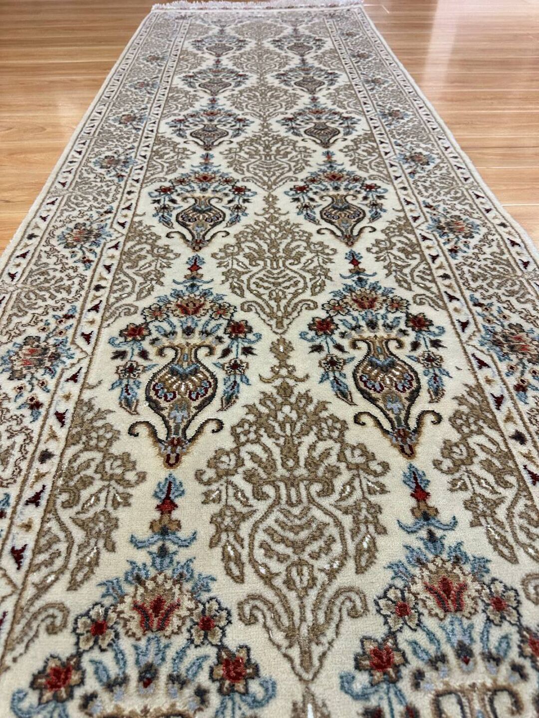 3m Masterpiece Handmade Wool and Silk Indian Runner - Image 9