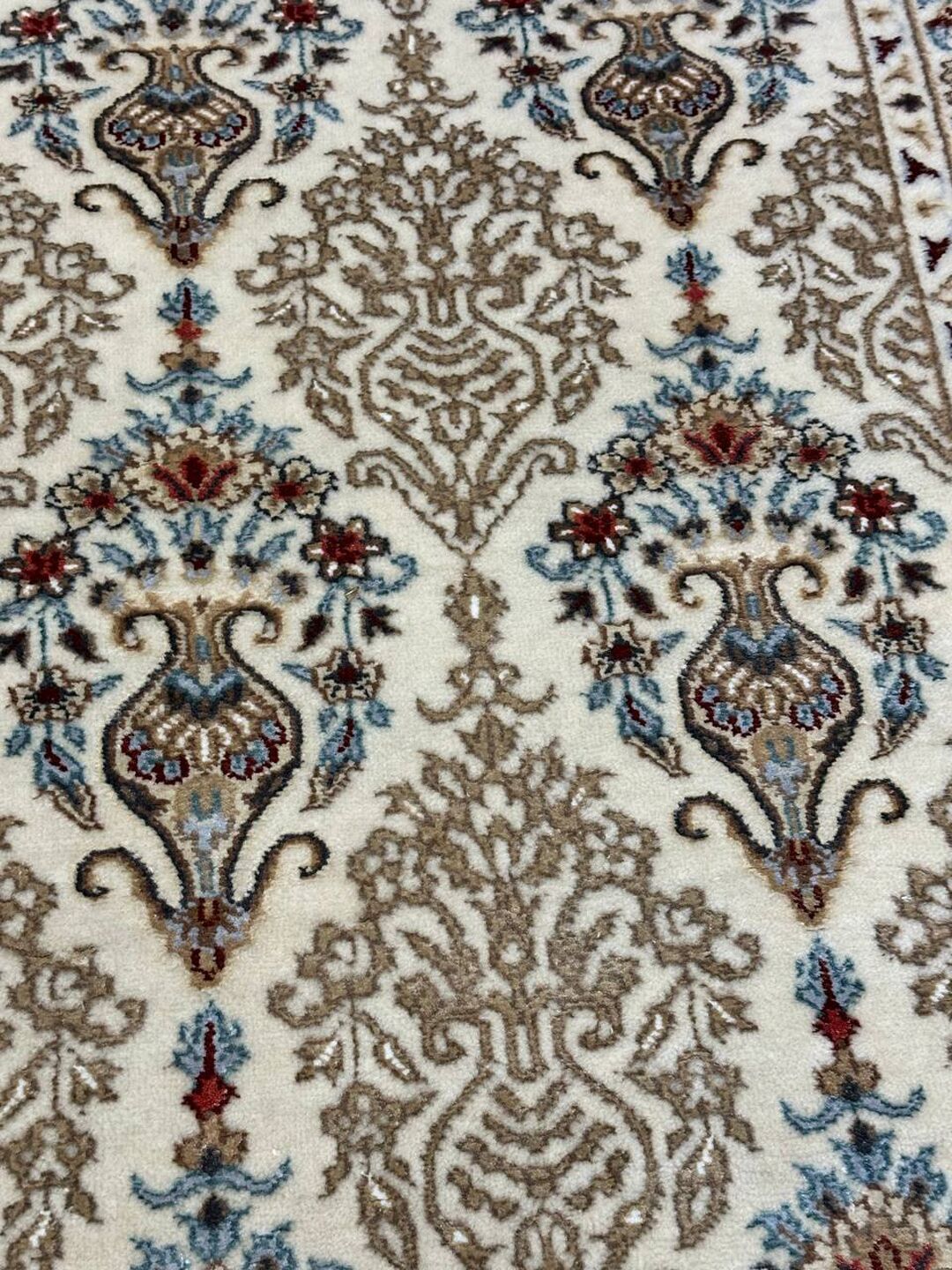 3m Masterpiece Handmade Wool and Silk Indian Runner - Image 13