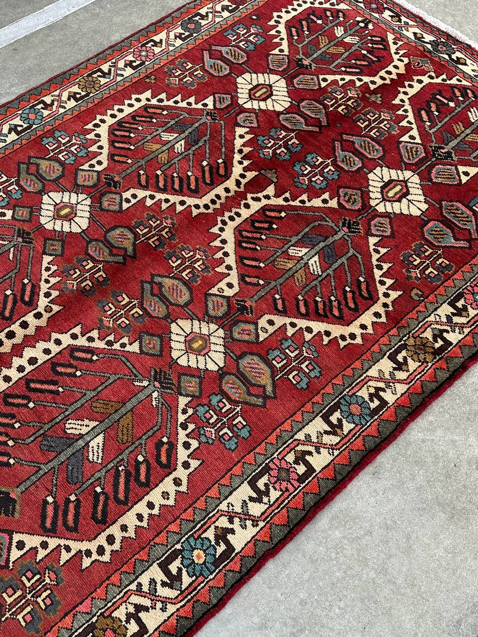 3x1.6M Old&Vintage Bakhtiari Persian Rug - Image 4