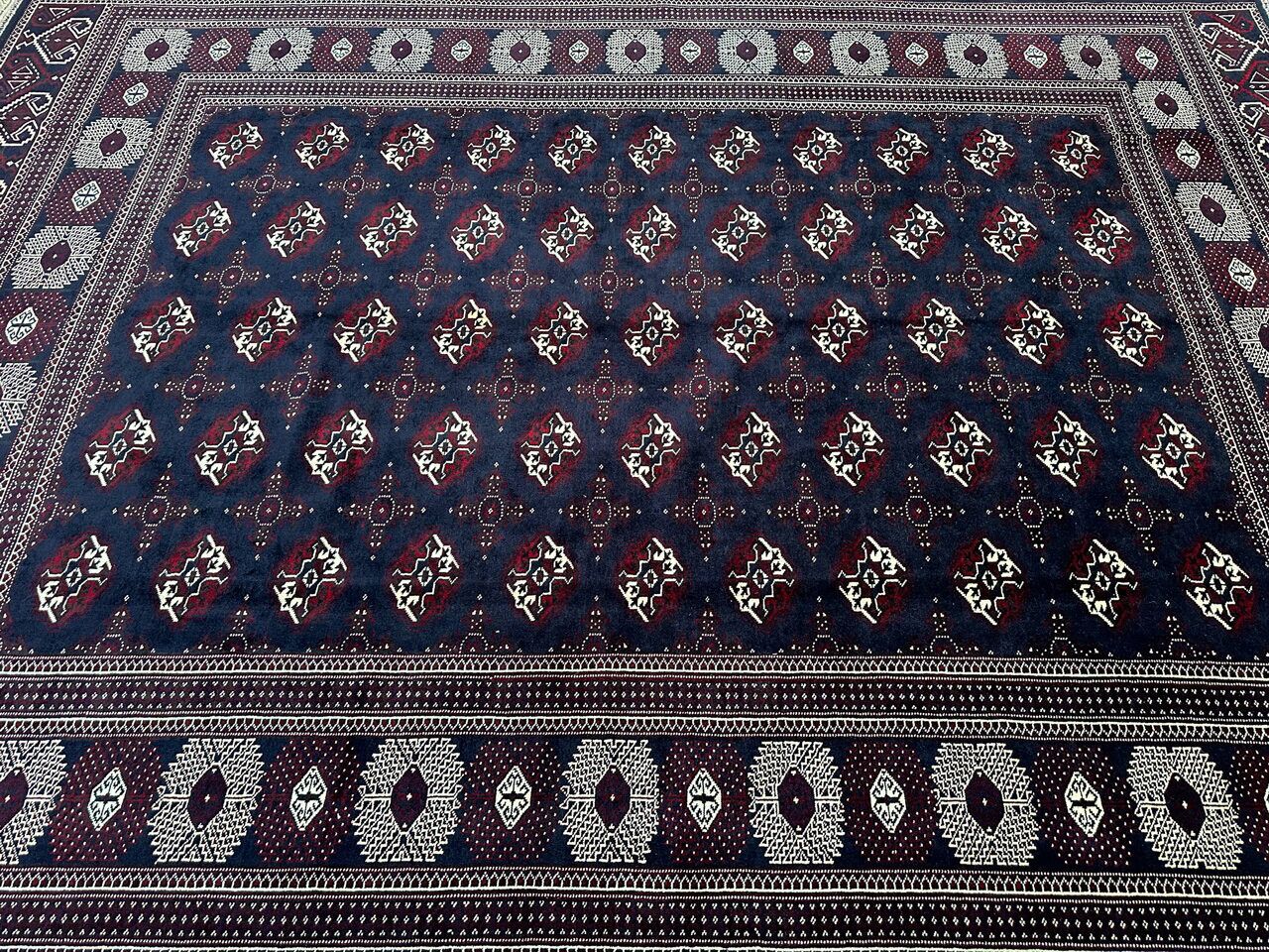 4x3M Fabulous Persian Turkaman Rug - Image 4