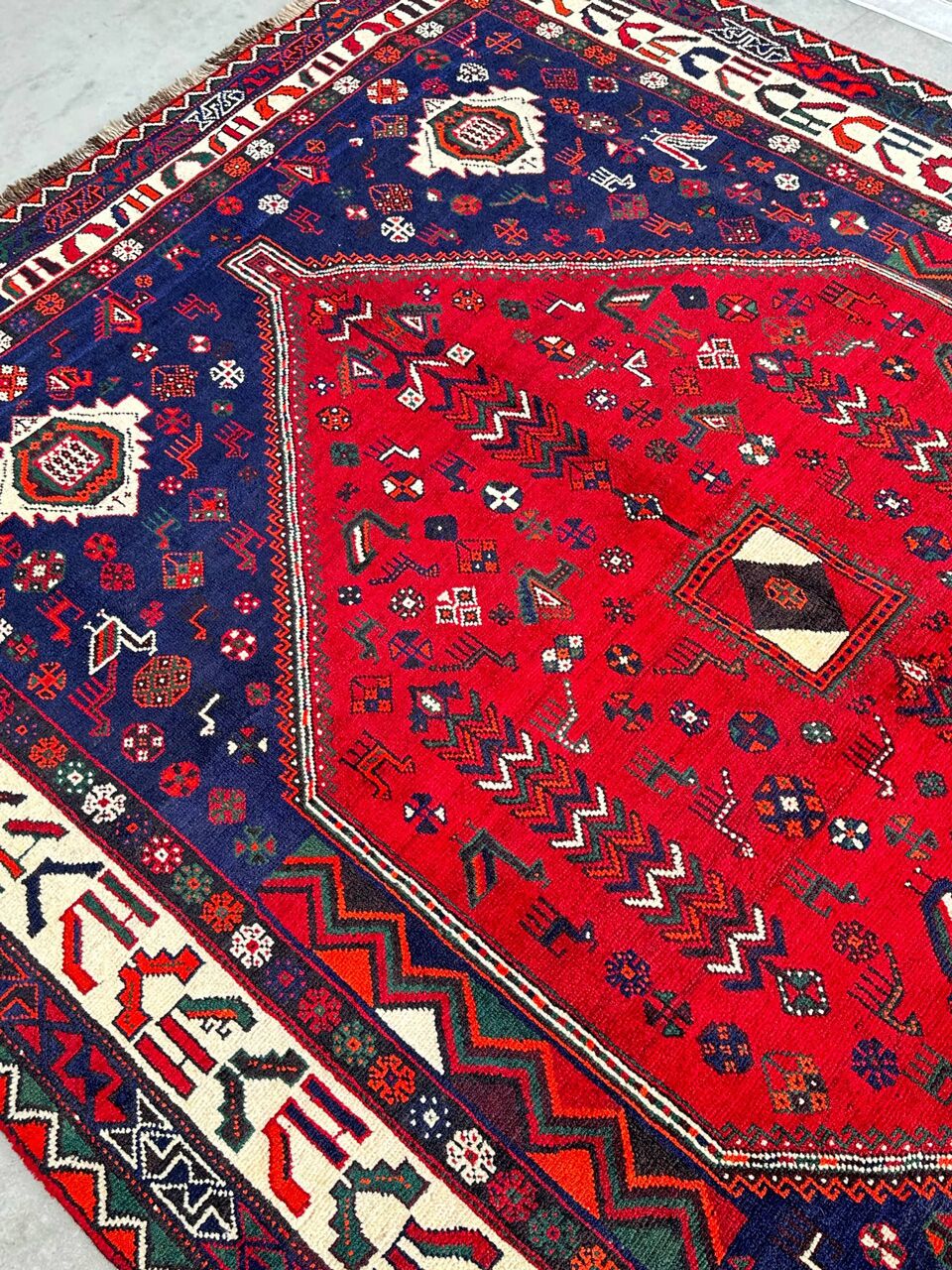 3x2M Qashghai Shiraz Rug - Image 9