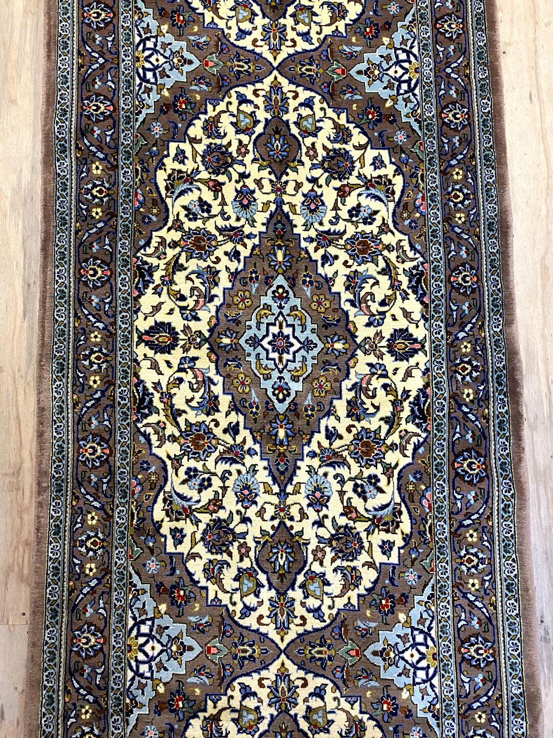 5m Traditional Kashan Runner - Image 4
