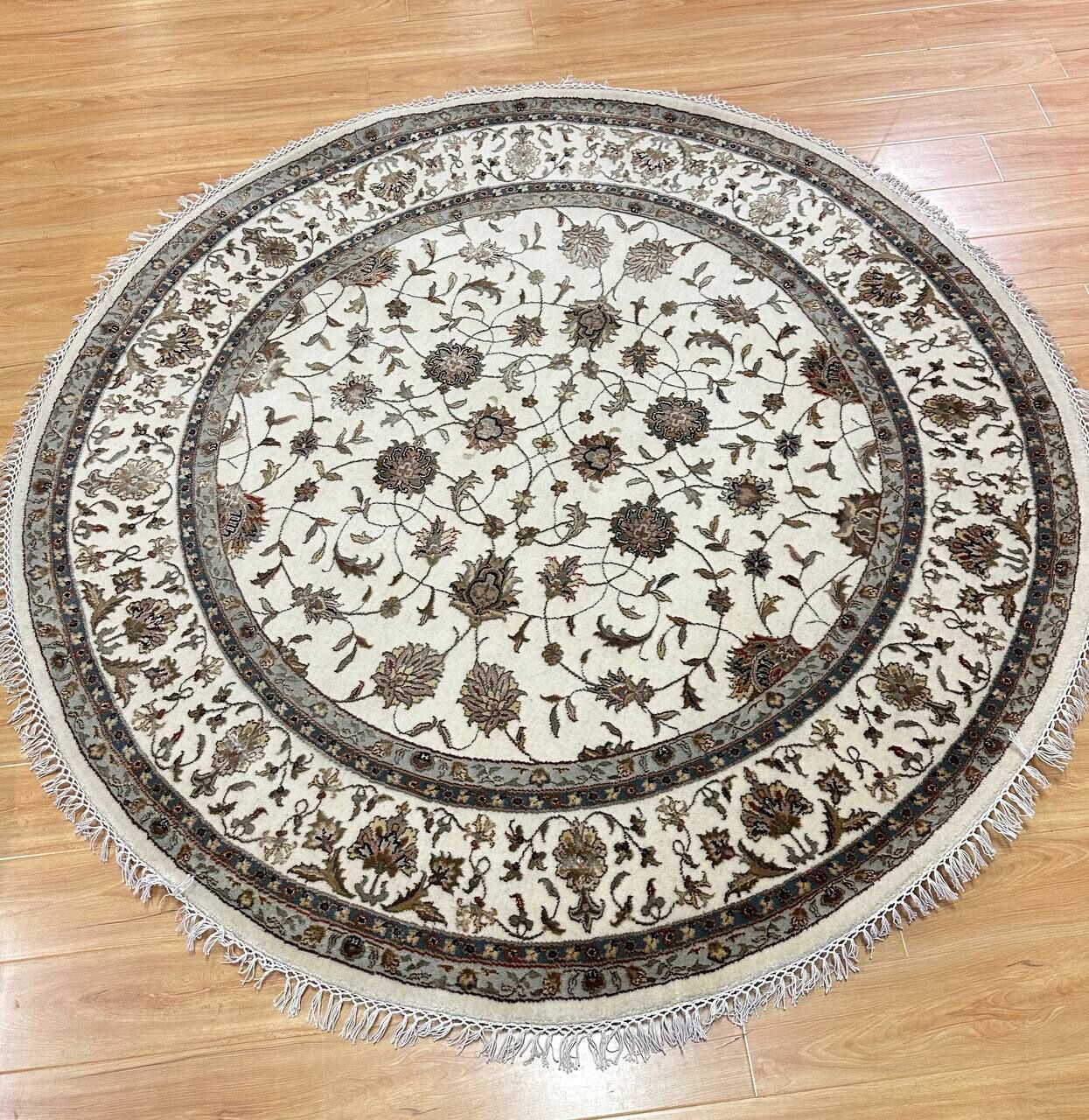 1.8 x 1.8 M Round Indian Wool & Silk Rug - Image 2