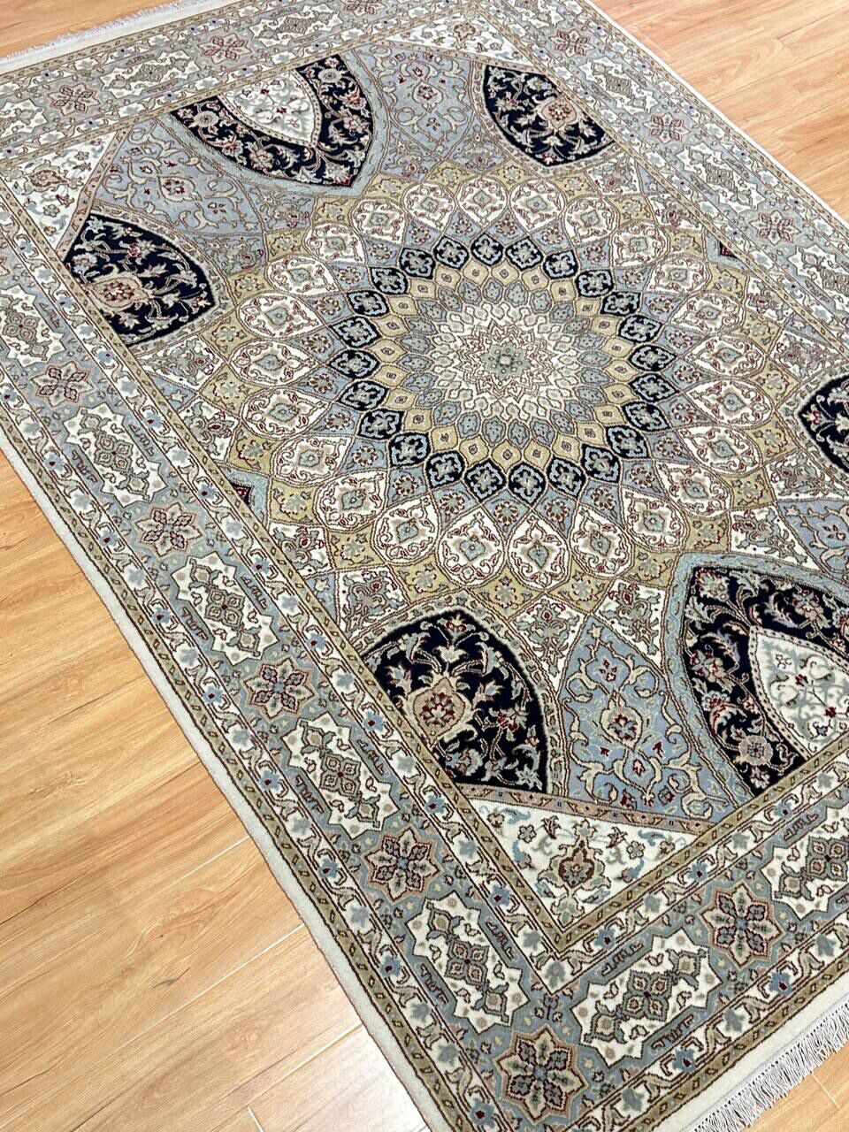 2.15 x 1.55 M Indian Wool & Silk Nain Dome Design Rug - Image 5