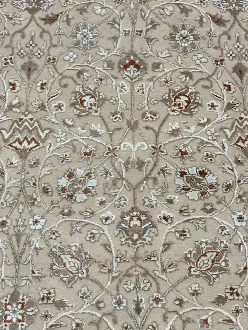 2.5 x 1.7 M Indian Wool & Silk Embossed Pattern Rug - Image 9