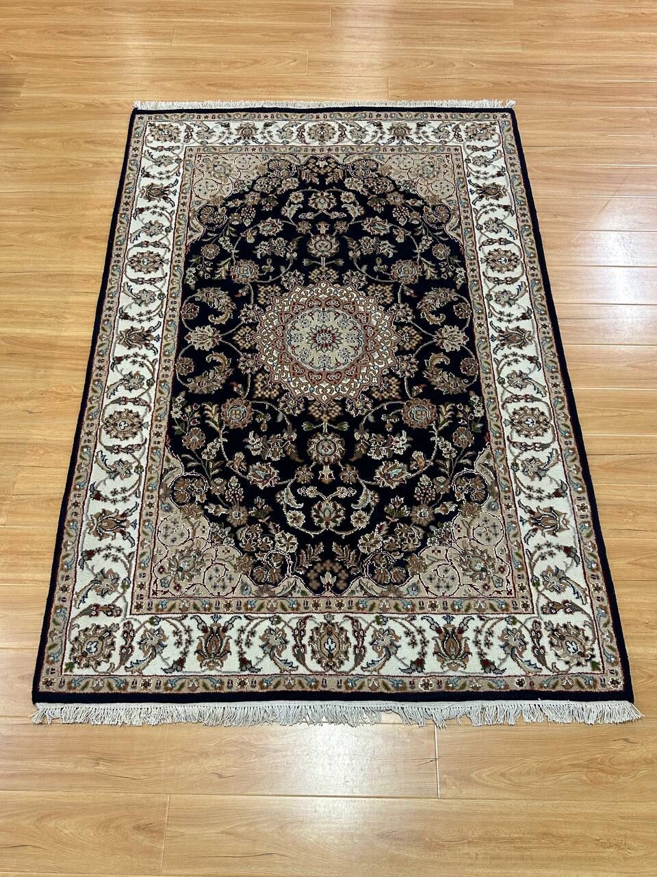 1.8 x 1.2 M Indian Wool & Silk Nain Design Rug - Image 2