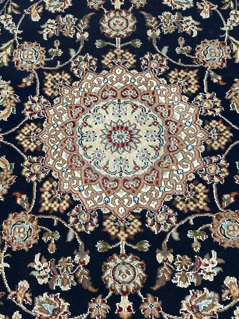 1.8 x 1.2 M Indian Wool & Silk Nain Design Rug - Image 3