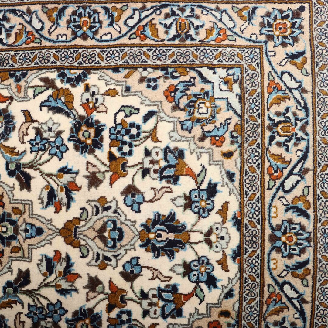 5m Traditional Kashan Runner - Image 5