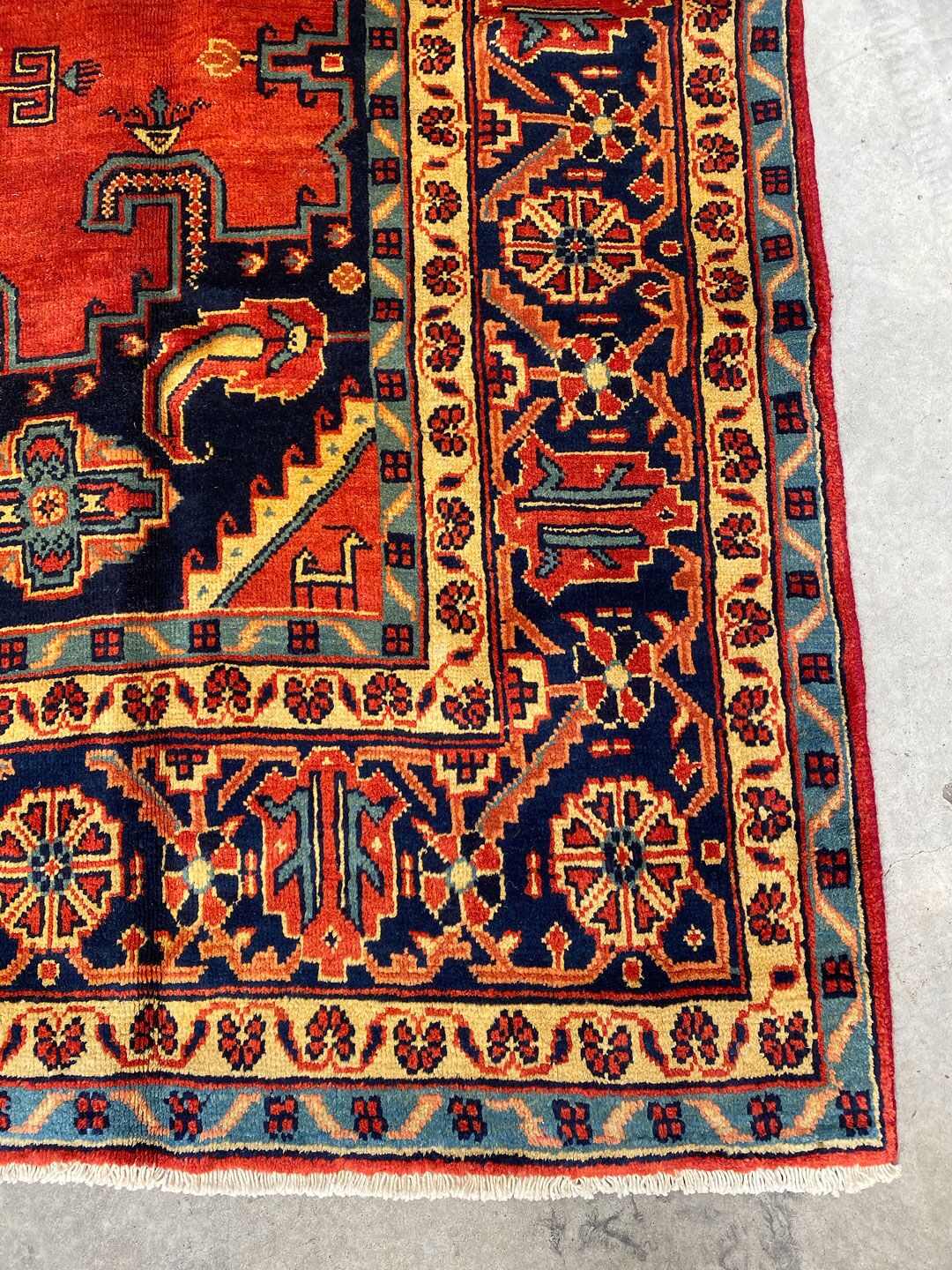 3.6x2.3M Tribal Vis Rug - Image 3