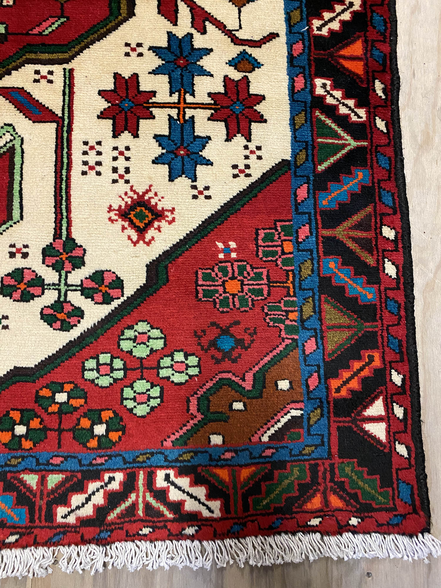 1.5x1.1M Village Persian Saveh Rug - Image 3