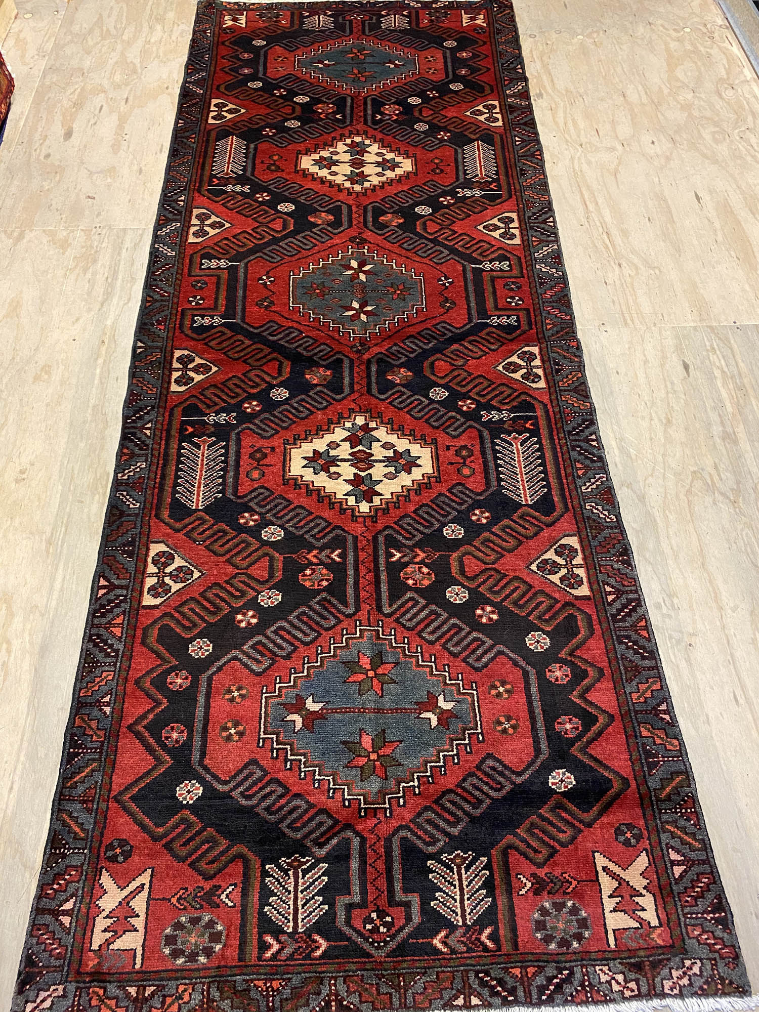 3M Hamedan Persian Runner - Image 3