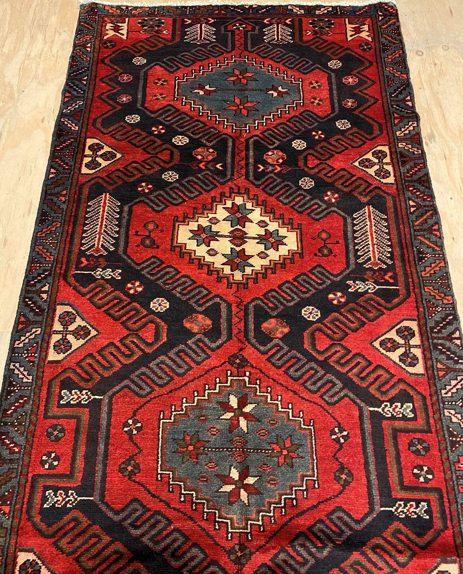 3M Hamedan Persian Runner
