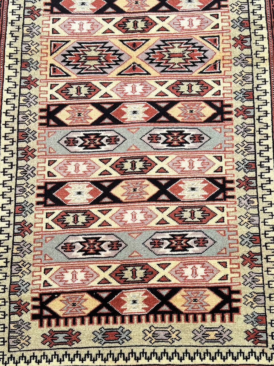 2x1.3M Quchan Rug - Image 6