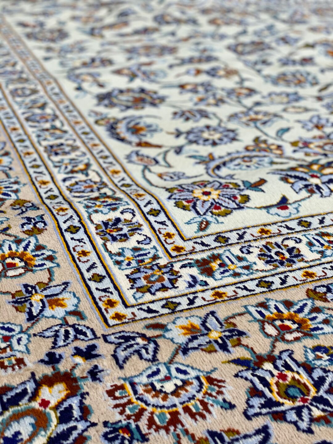 4x3M Royal Beige Persian Kashan Rug - Image 9