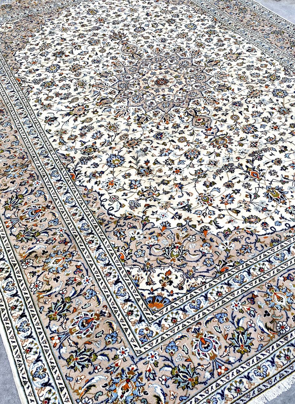 4x3M Royal Beige Persian Kashan Rug - Image 10