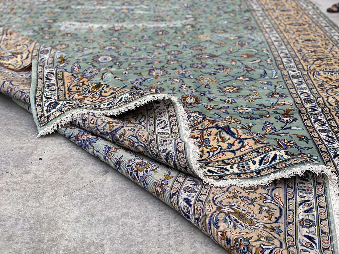 4x3M Pistachio Tone Persian Kashan Rug - Image 6