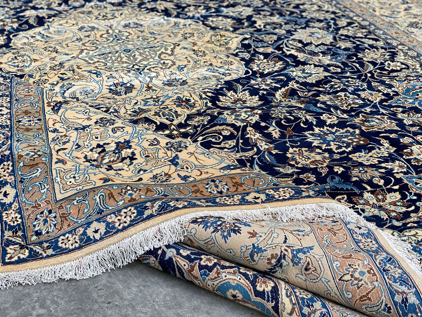 Masterpiece 4x3M Fine Silkinlaid Rug Nain (6La) - Image 10