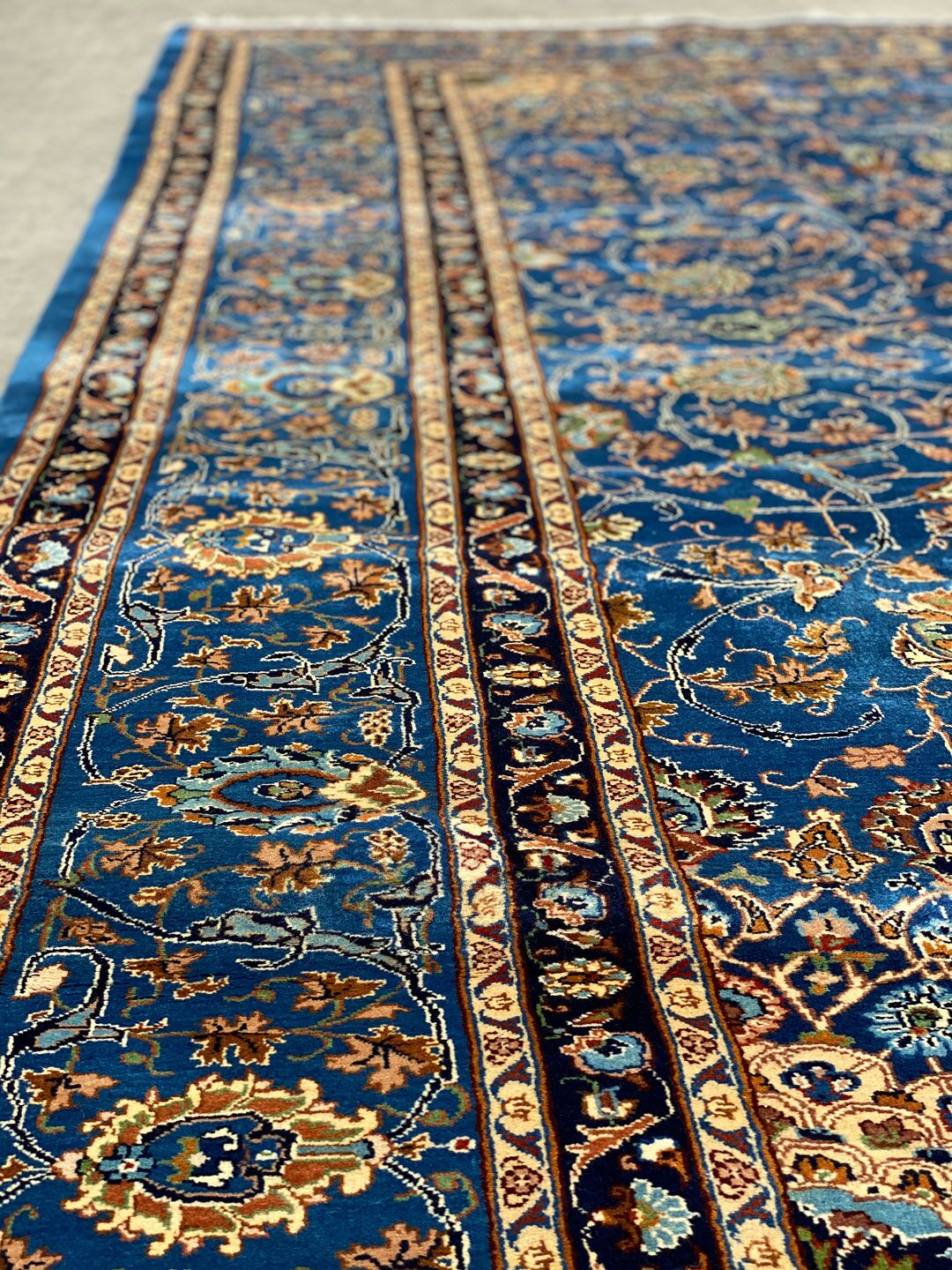 4x3M Lamb's wool Kashmar Rug - Image 10
