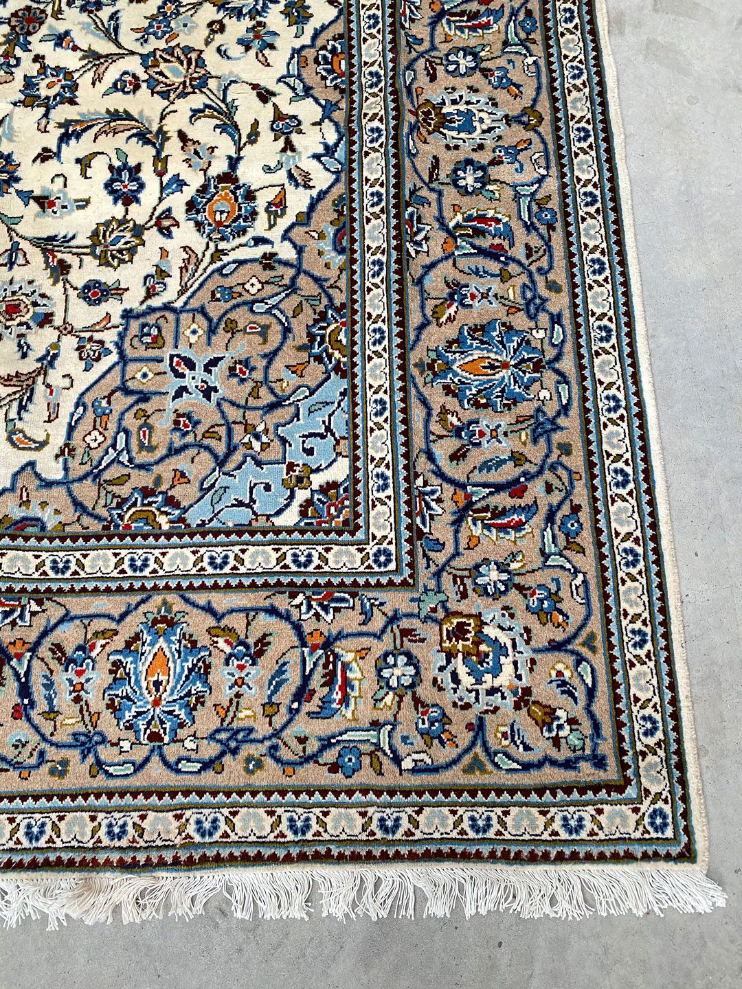 3.4x2M Beige Persian Kashan Rug - Image 4