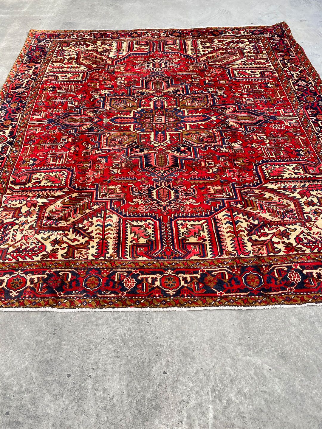 3.2x2.8M Genuine Heriz Persian Rug - Image 3
