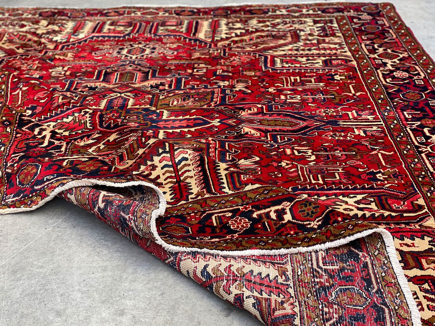 3.2x2.8M Genuine Heriz Persian Rug - Image 10