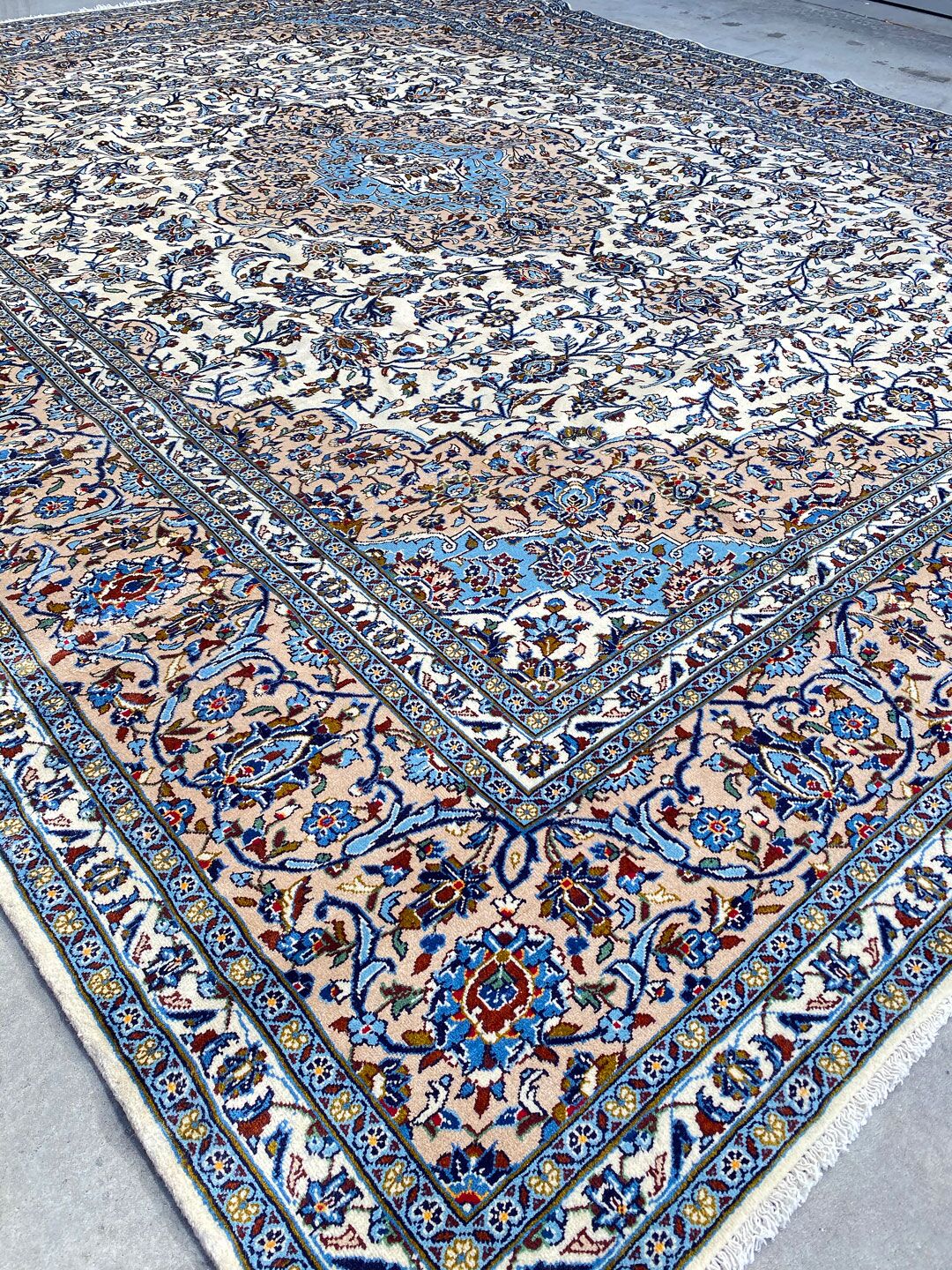 4x3M Beige Persian Kashan - Image 8