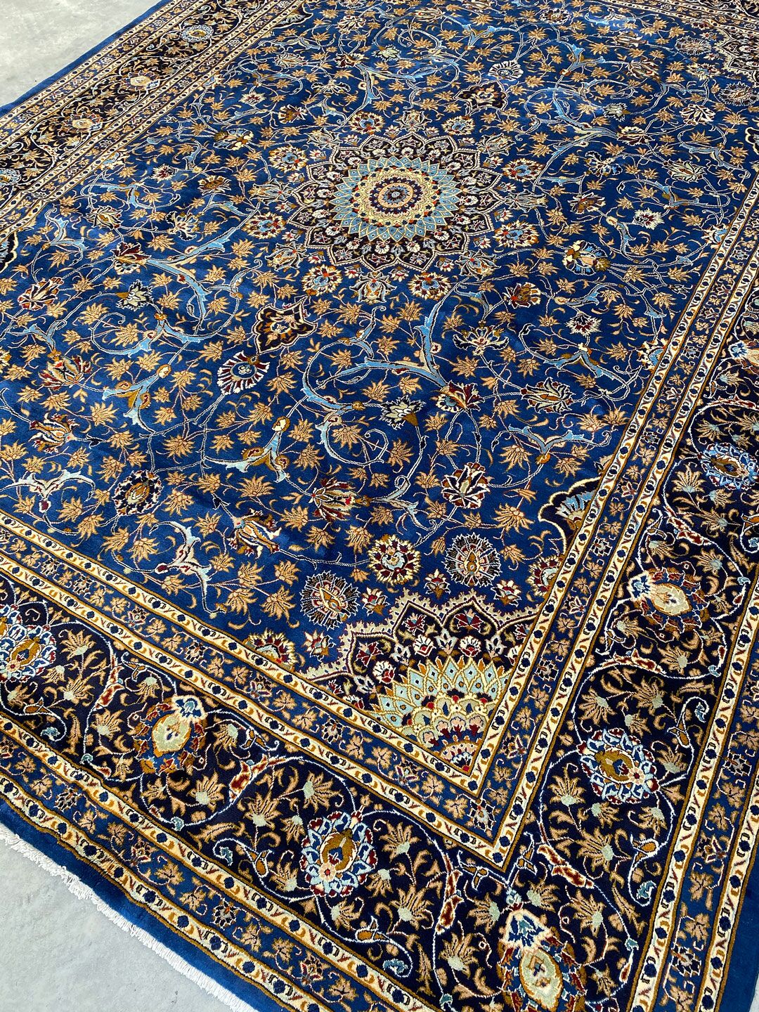 4x3M Fine Kashmar Rug - Image 9