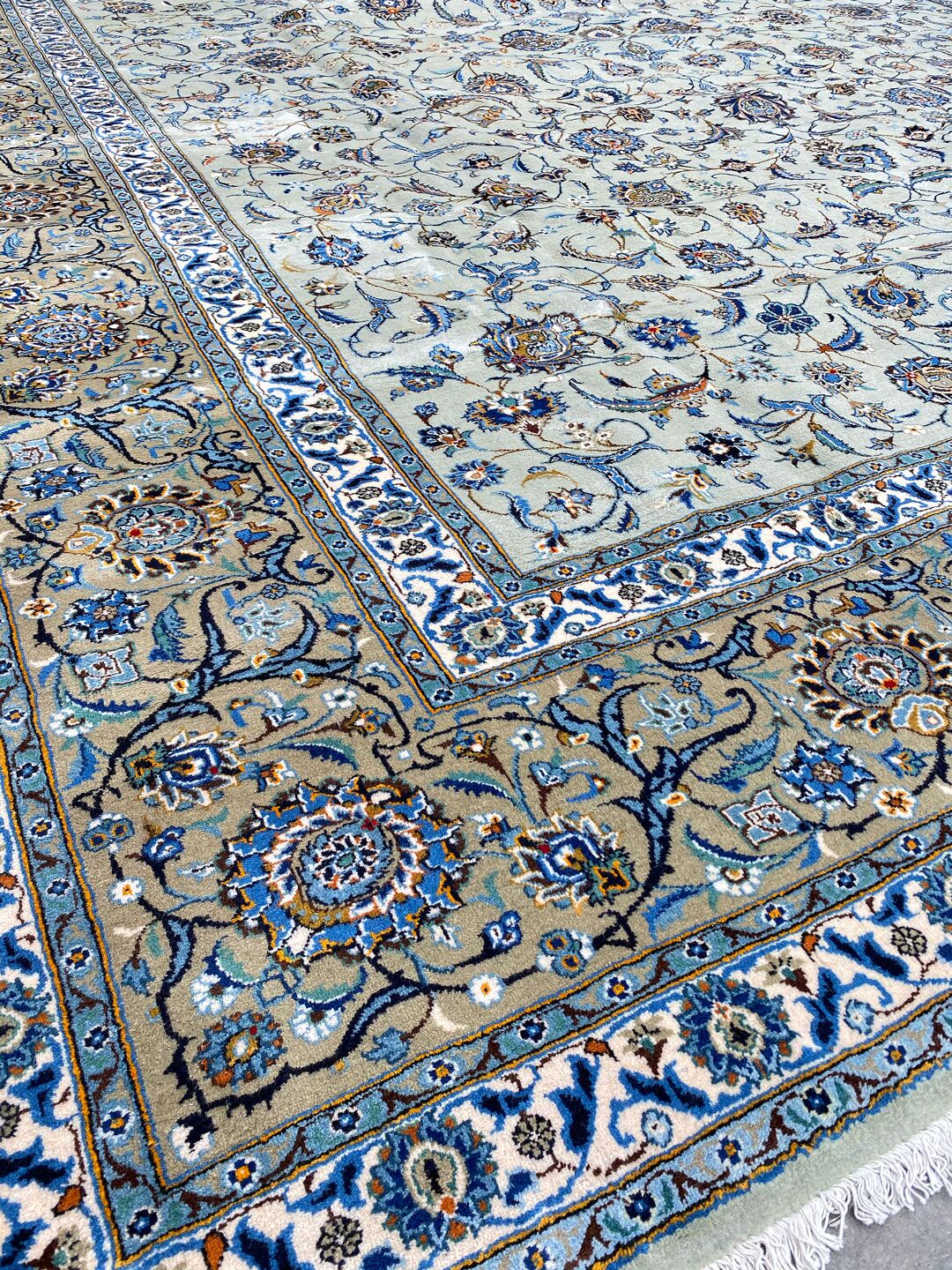 4.5x3.4M Over Sized Pistachio Tone Persian Kashan Rug - Image 7